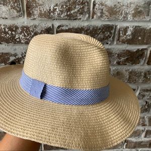 NWT Banana Republic Seersucker Fedora